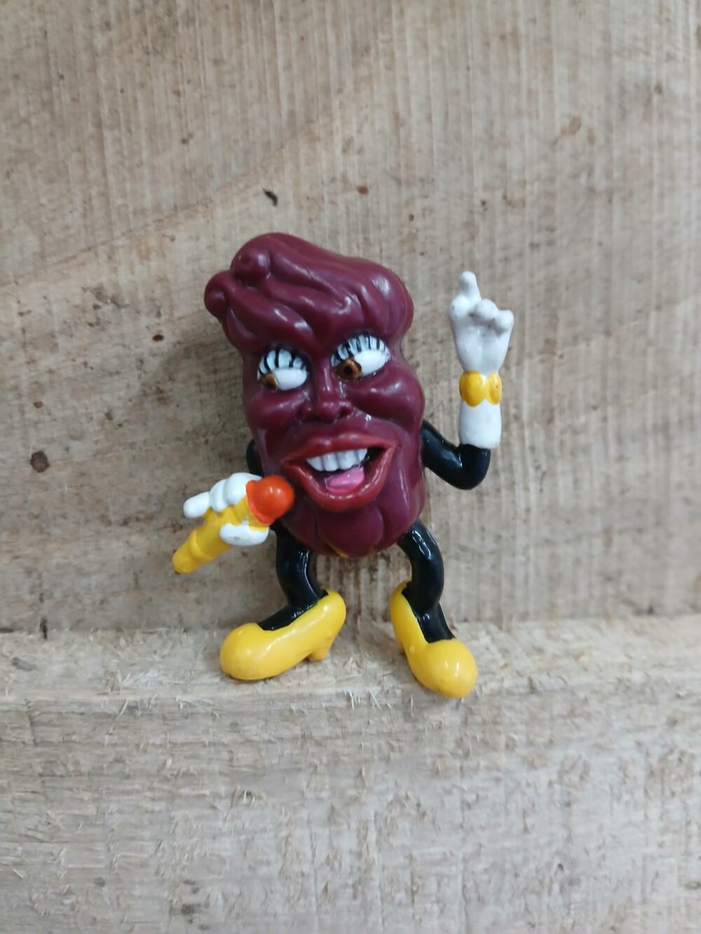 vintage California Raisins PVC figurine produced by Applause in 1988